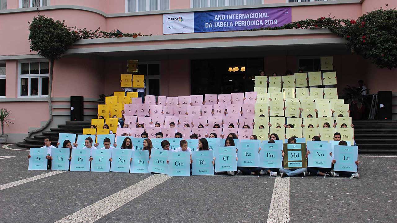 Human Periodic Table created by the students of Liceu Jaime Moniz.