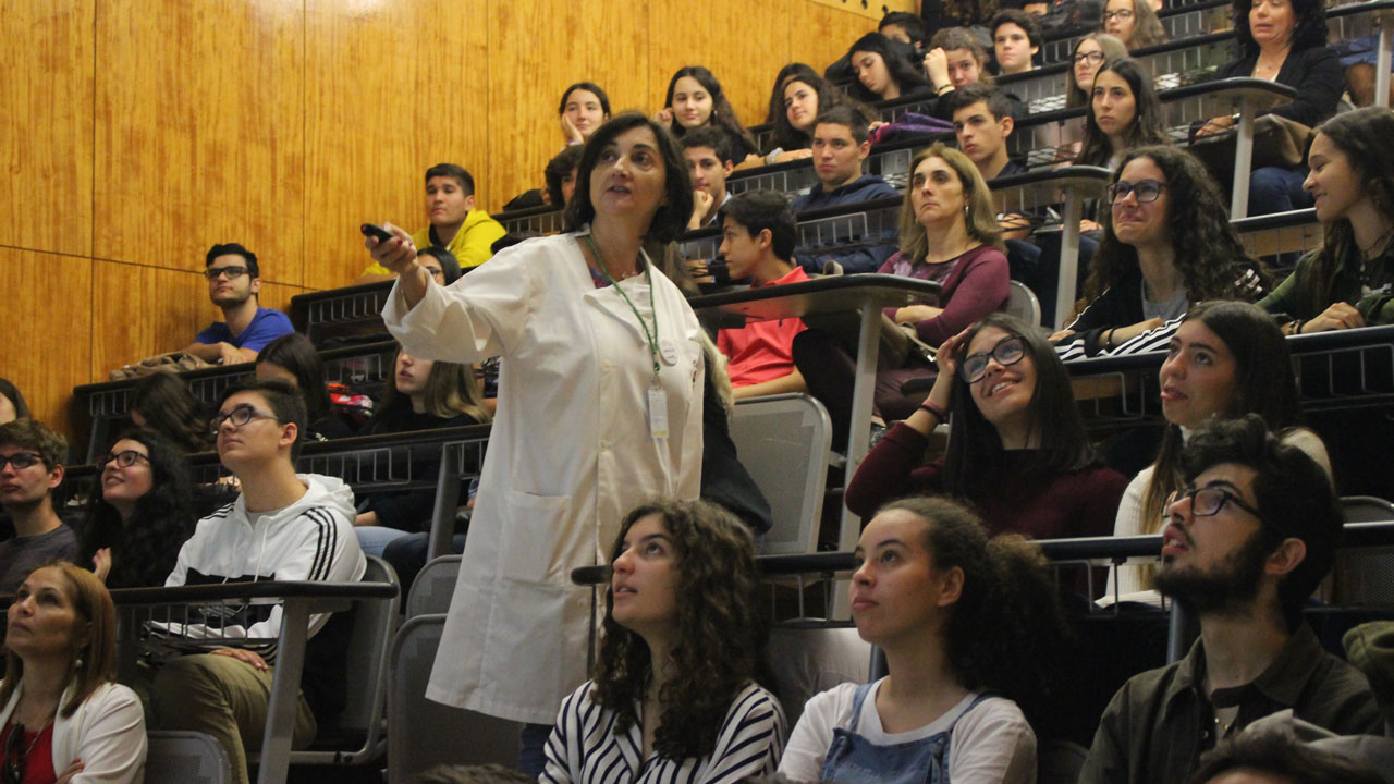 Students attending a seminar on nanochemistry and nanotechnology before participating in Chemistry is Fun.