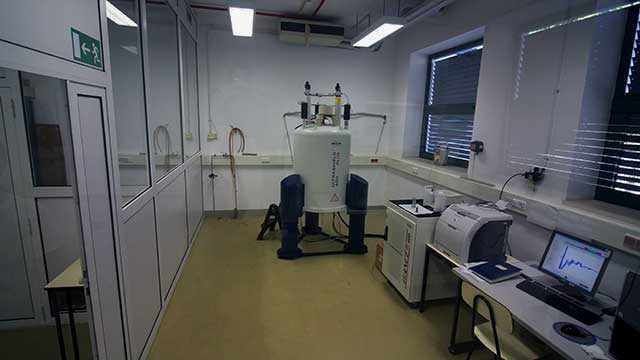 CQM's Nuclear Magnetic Resonance Lab.